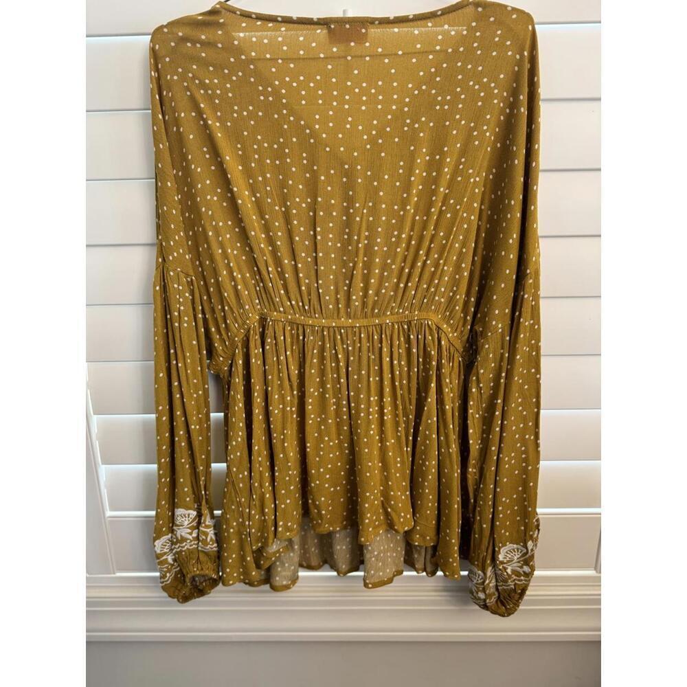 Hailey & Co. embroidered floral peplum blouse size Large - Picture 6 of 7